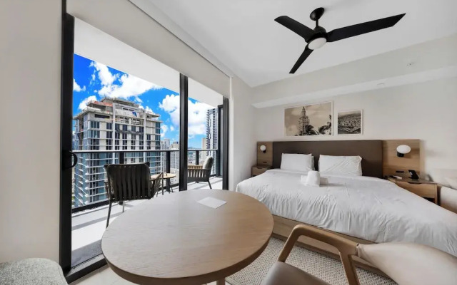 Modern Studio in Downtown Miami