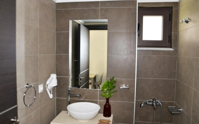Ledra Maleme Hotel