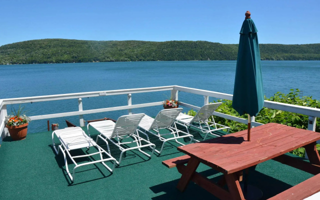 Lake View Motel