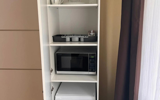 Private room, private bathroom, private entrance in private house