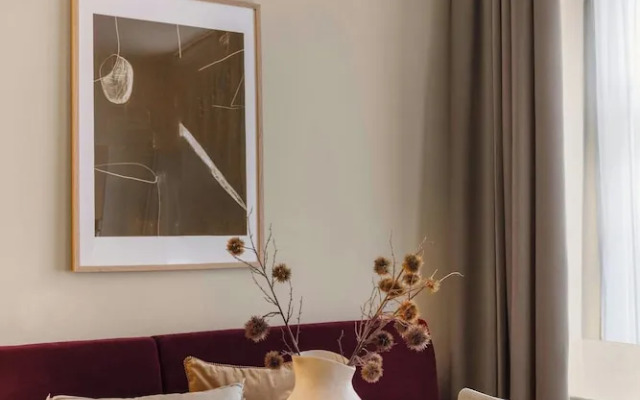 Sonder by Marriott Bonvoy The Teacher