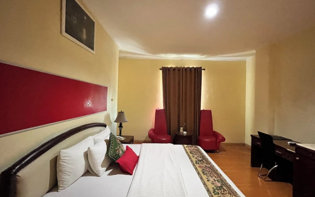 OYO 94579 Sm Raja Guest House