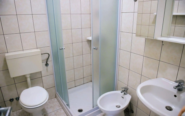 Apartments Zdjelar