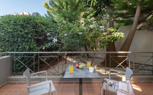 Bella Vista Hotel by Checkin