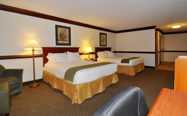 Holiday Inn Express South Hill-Lacrosse