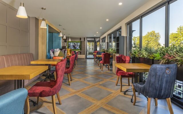Urban Hotel