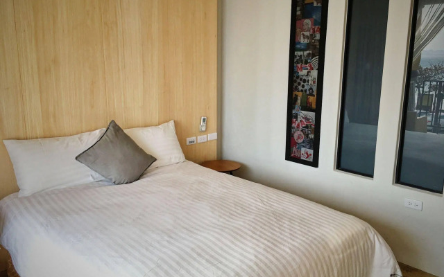 Mini Summer Hostel