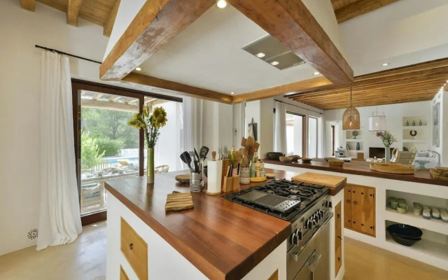 Holiday Home With Children Play Area