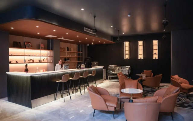 Ramada By Wyndham Vientiane Central