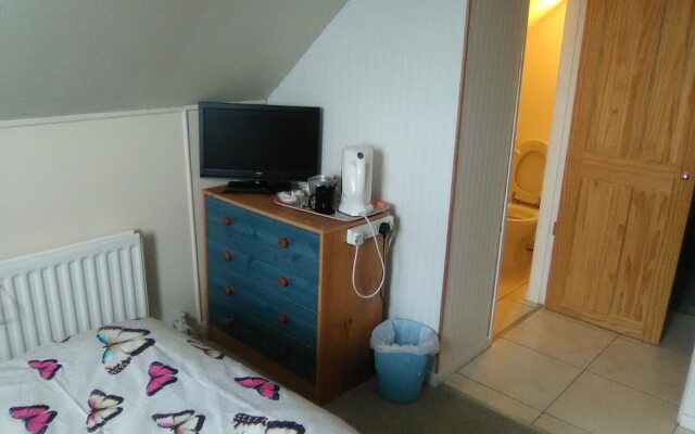 Anchor b & b