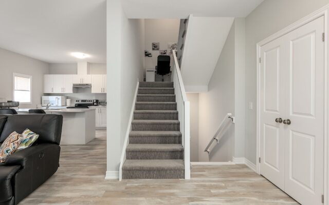 Luxury Entire house mins Niagara falls & Brock uni