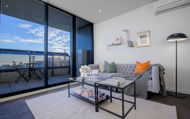 107light Filled Cozy Apt in the Heart of St Kilda