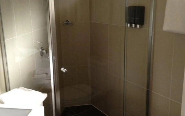 Francis Phillip Motor Inn