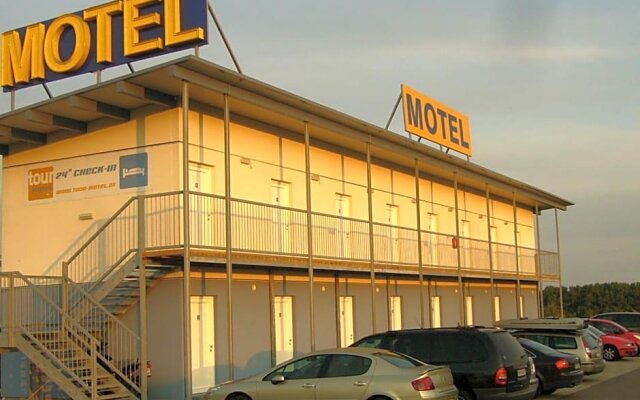 Tour-Motel