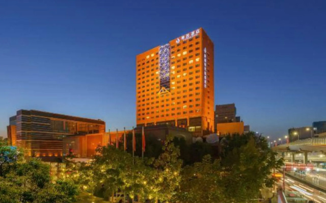 Luxemon Xinjiang Yindu Hotel
