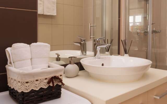 Apartment Wishing Well