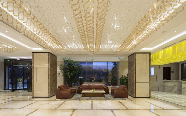 Yiwu Zhonglian Kaixin Hotel