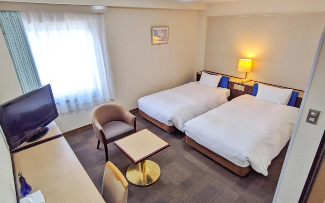 Public Hotel