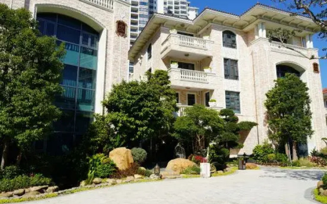 White Dolphins Villa