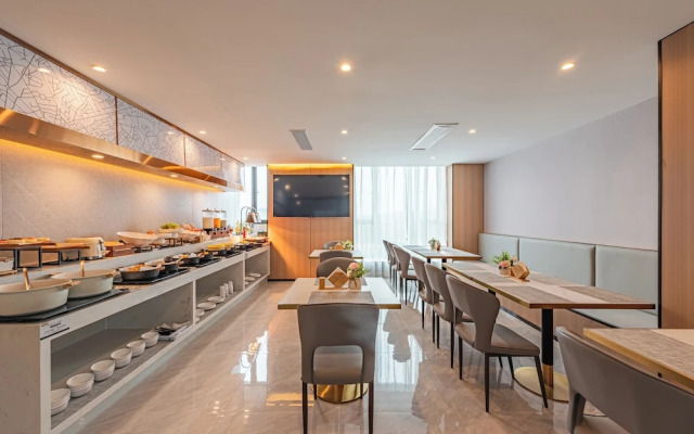 Poltton International Apartment - Guangzhou Knowledge City Wangcun Subway Station