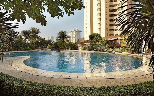 Strategic 3BR Apt at Sudirman Tower Condominuim