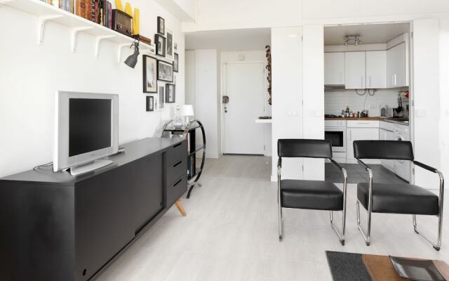 Prime Apartments White and Yellow