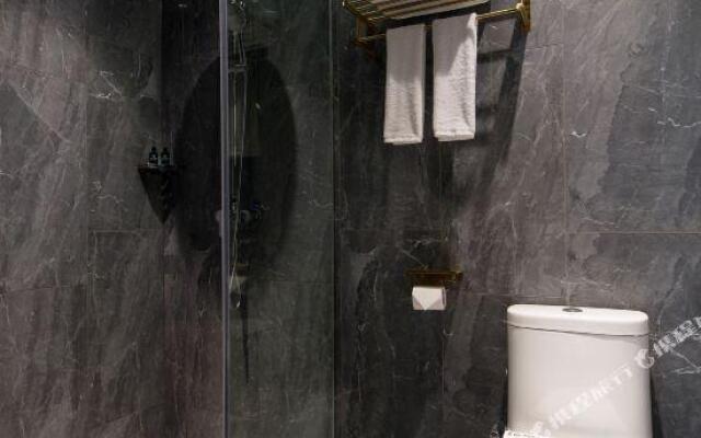 Huihe Park Hyatt Hotel