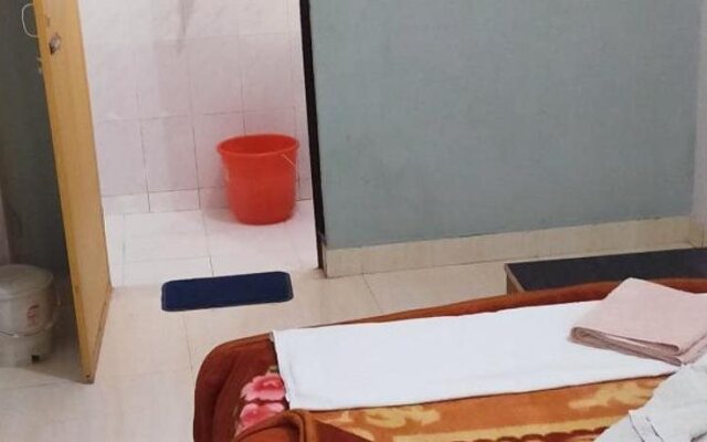 Khushi Paying Guest House