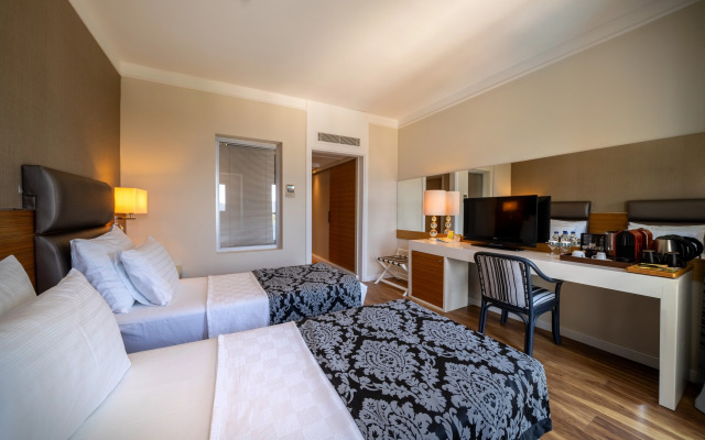 Cettia Beach Resort - Adults Only