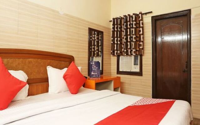 OYO 15993 Hotel Ashoka Guest House