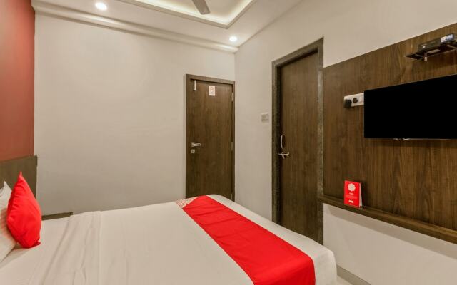 OYO 19196 Shree Sai Niladri Residency