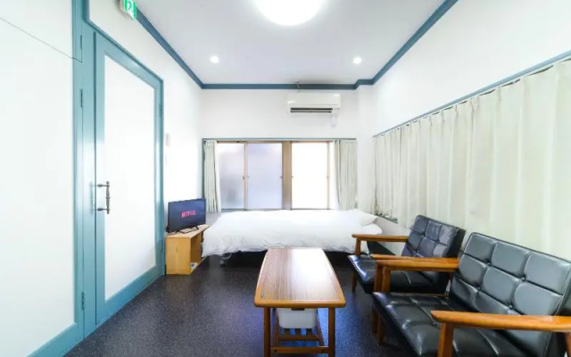 Inari Guest House Kuribayashi – Guest Rooms – Takamatsu