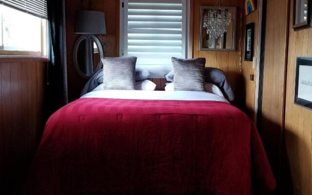 Rainbow Inn Bed and Breakfast