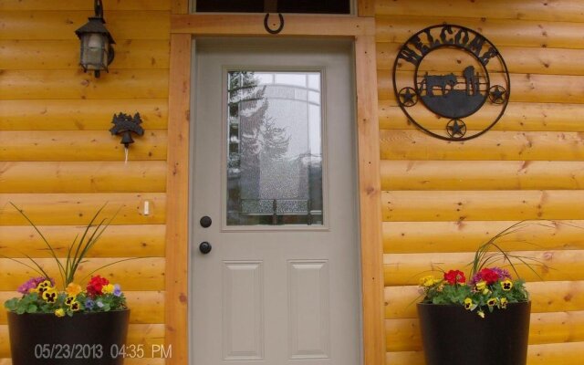 TimberWolf Lodge B&B