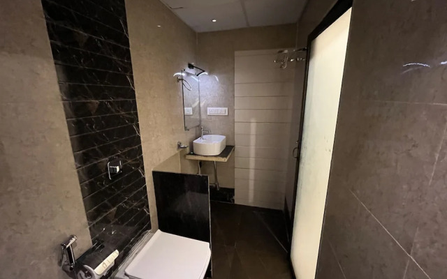 Hotel Wind Flower Regency - Near Kokilaben Hospital