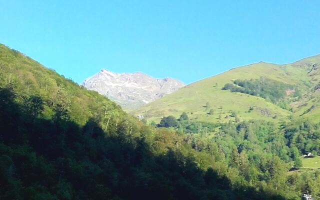 Apartment With One Bedroom In Cauterets, With Wonderful Mountain View, Balcony And Wifi