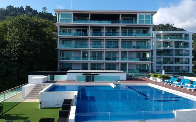 Patong sea view apartment at Privilege, rooftop pool