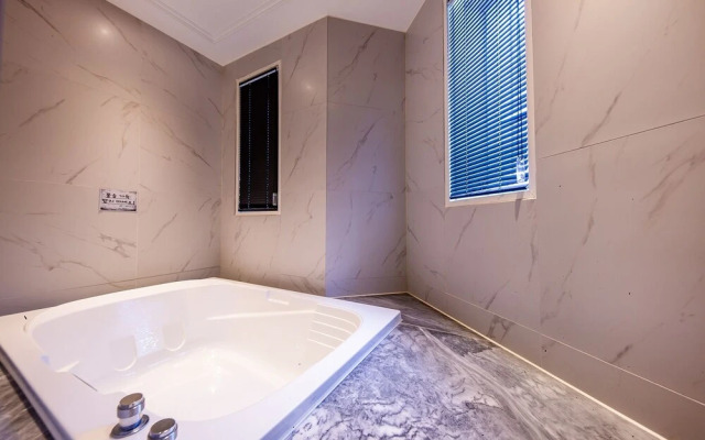 Brown Dot Cheongju Terminal