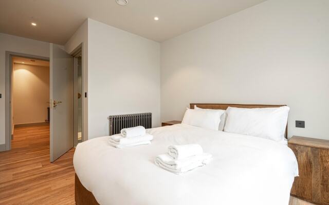 Spacious Flat in North London