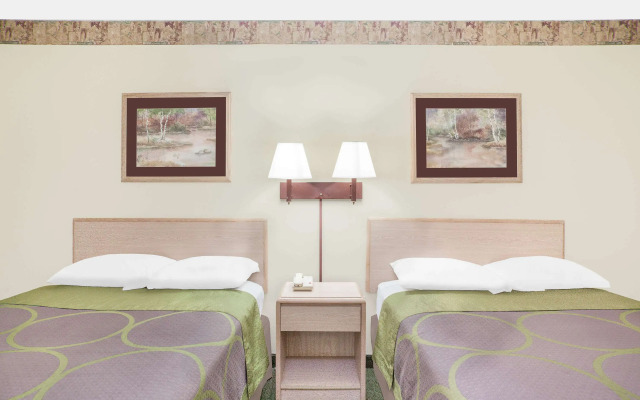 Travelodge by Wyndham Hudsonville