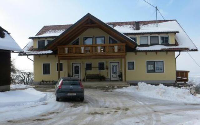 Ferienwohnungen Bauernhof Schilcher