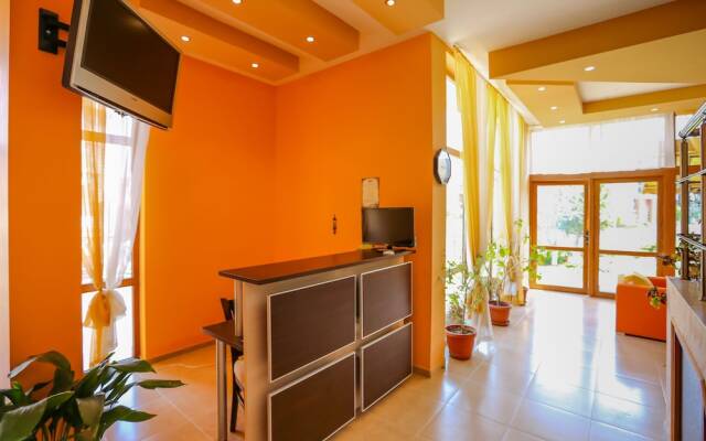 Family 2 Bedroom Apartment in Dafinka Guest House