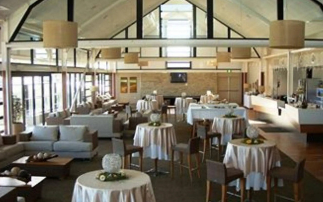 Caves Coastal Bar & Bungalows