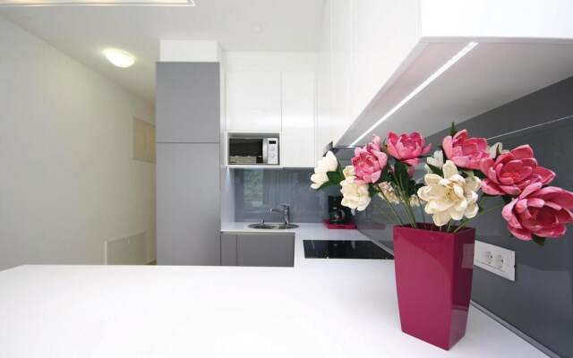 Amazing Home in Grebastica With Wifi and 2 Bedrooms