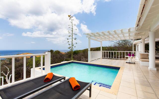 Private 5 Star Villa - Perfect Location & View