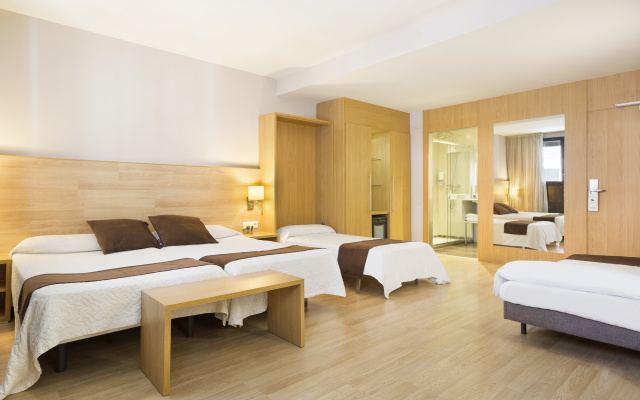 Hotel Acta Azul