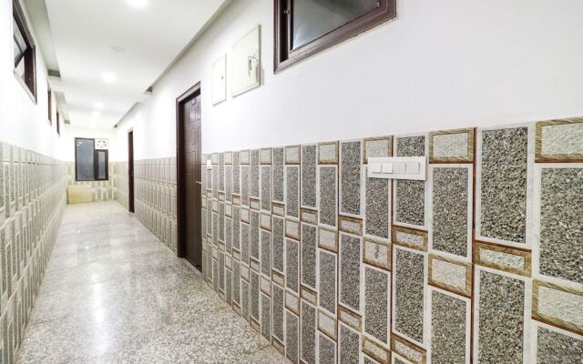 OYO 62748 Hotel Zeenat