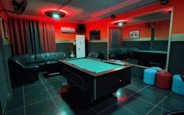 Room in Guest Room - Standard Double Bed in Royal Blue Guest House and Bar