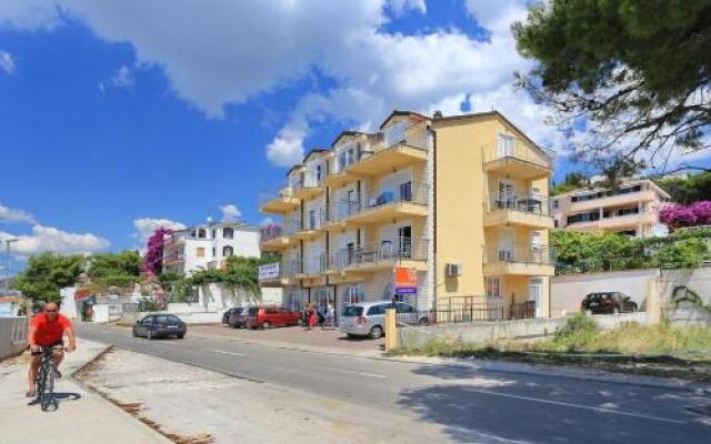 Apartments Dado Trogir