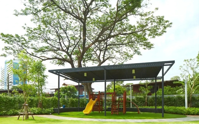 Airport Link Hua Mak Condo